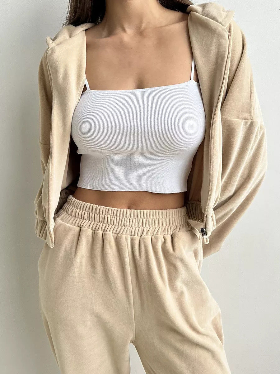 Women luxurious velvet tracksuit with gathered bomber jacket and high-waist jogging pants Mune Fashion
