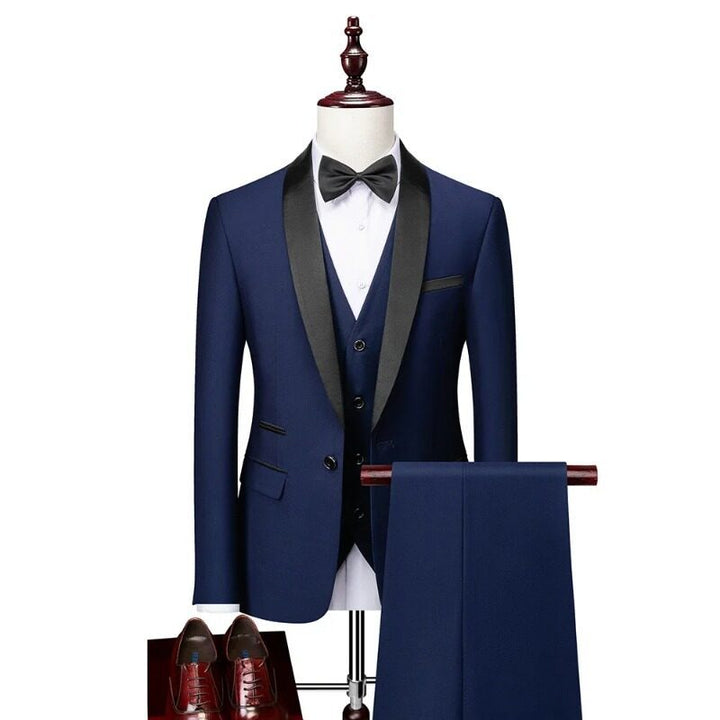 Men's tailor-made tuxedo with shawl collar, vest, and elegant evening trousers Mune Fashion