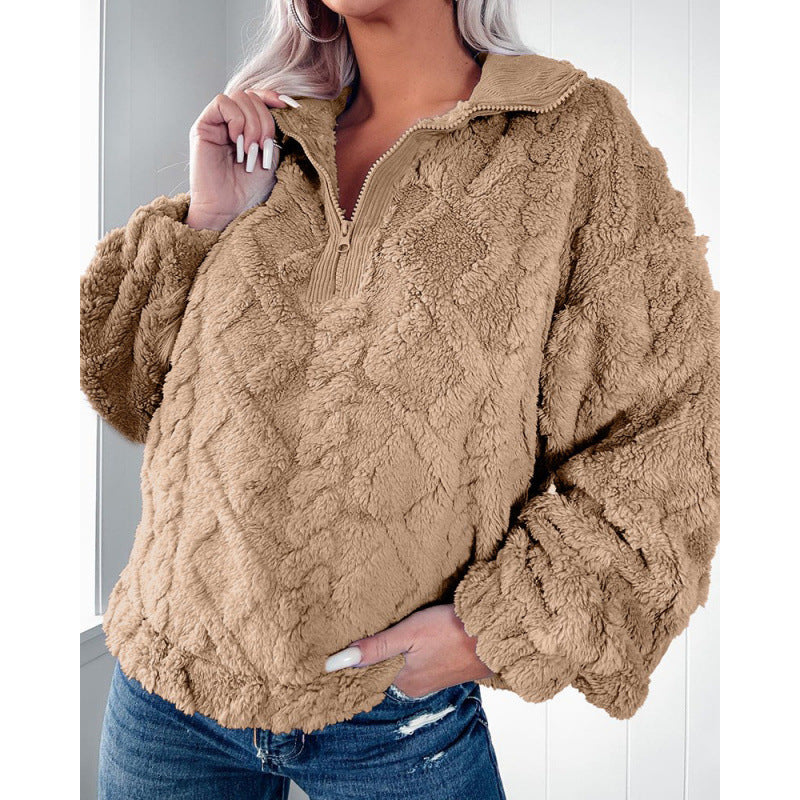 Ladies plush sweater in teddy look with half zipper and structured diamond pattern Mune Fashion