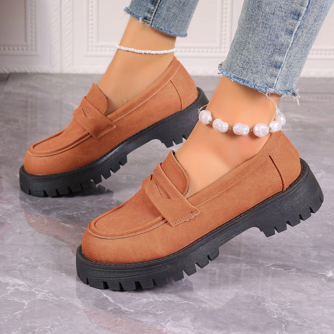 Women's platform loafer with profiled sole and suede look Mune Fashion