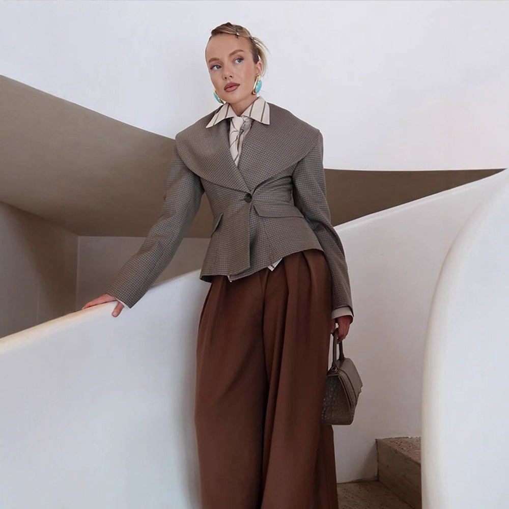 Women Tailored Blazer with Oversized Shawl Collar and Structured Peplum Waist Mune Fashion