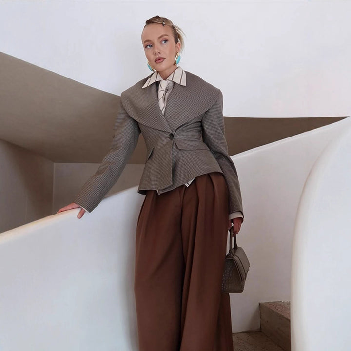 Women Tailored Blazer with Oversized Shawl Collar and Structured Peplum Waist Mune Fashion