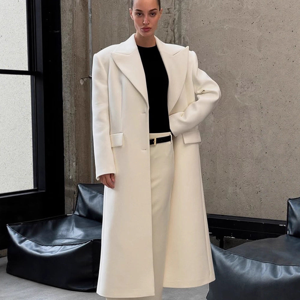 Women's Maxilong Oversize Wool Blend Coat with Distinctive Shoulder Pads and Notched Lapel Mune Fashion