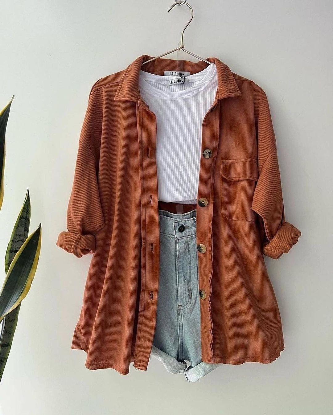 Women's Oversized Cord Shirt Jacket made of Wide Corduroy with Chest Pocket and Wooden Buttons Mune Fashion