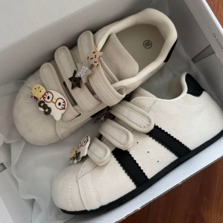Women's sneakers with adjustable Velcro and playful applications Mune Fashion