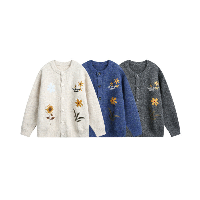 Women's knit cardigan with floral embroidery, round neckline and button placket Mune Fashion