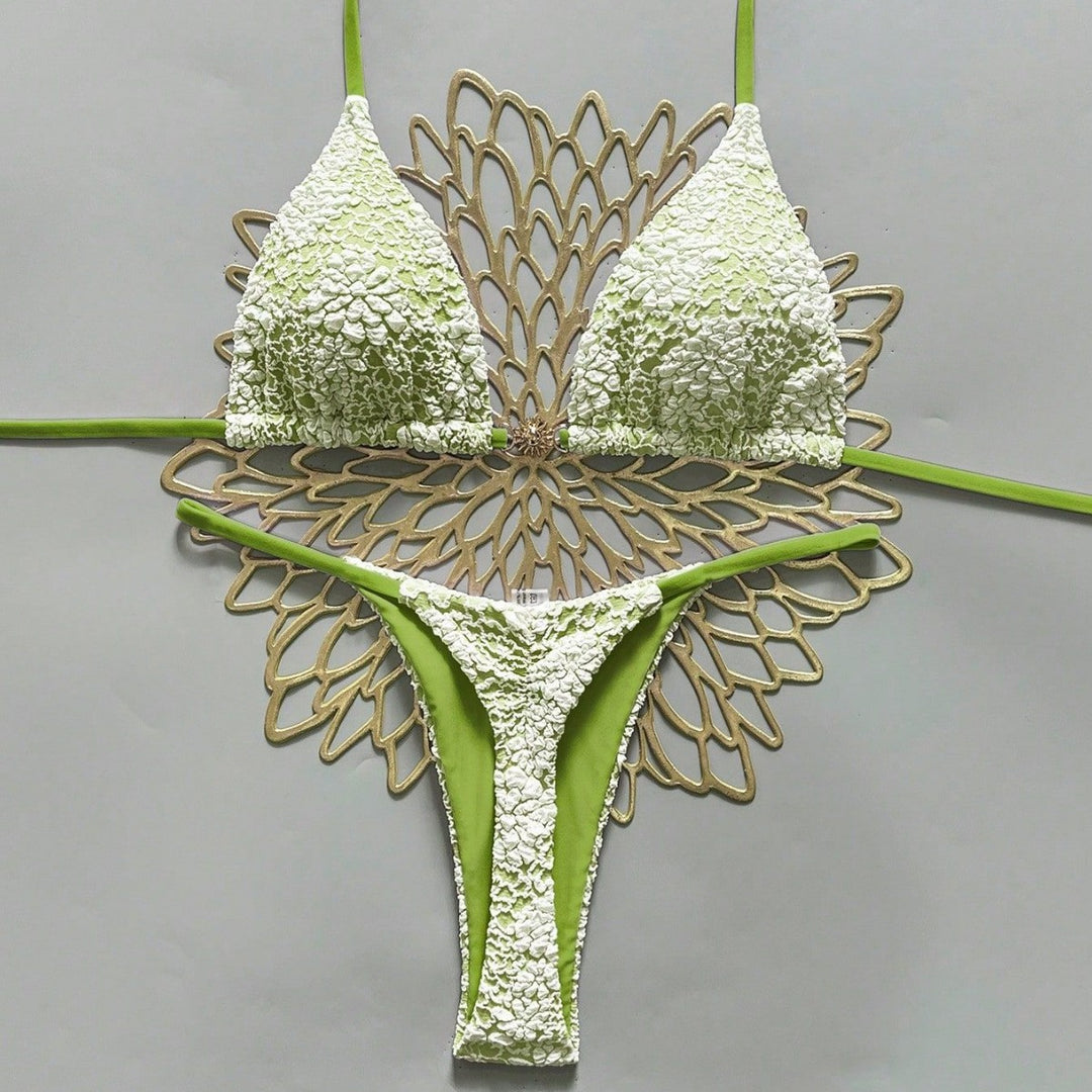 Women's triangle bikini with textured crochet look Mune Fashion