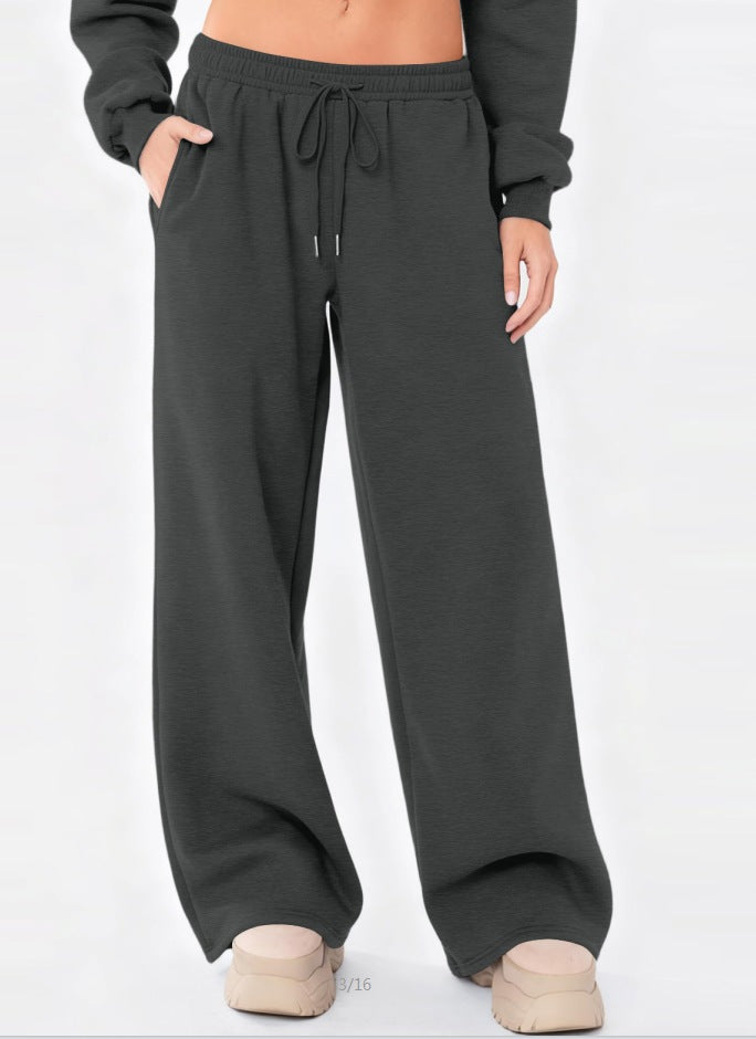 Women's wide lounge pants with high comfort waistband, elastic drawstring and side slant pockets Mune Fashion