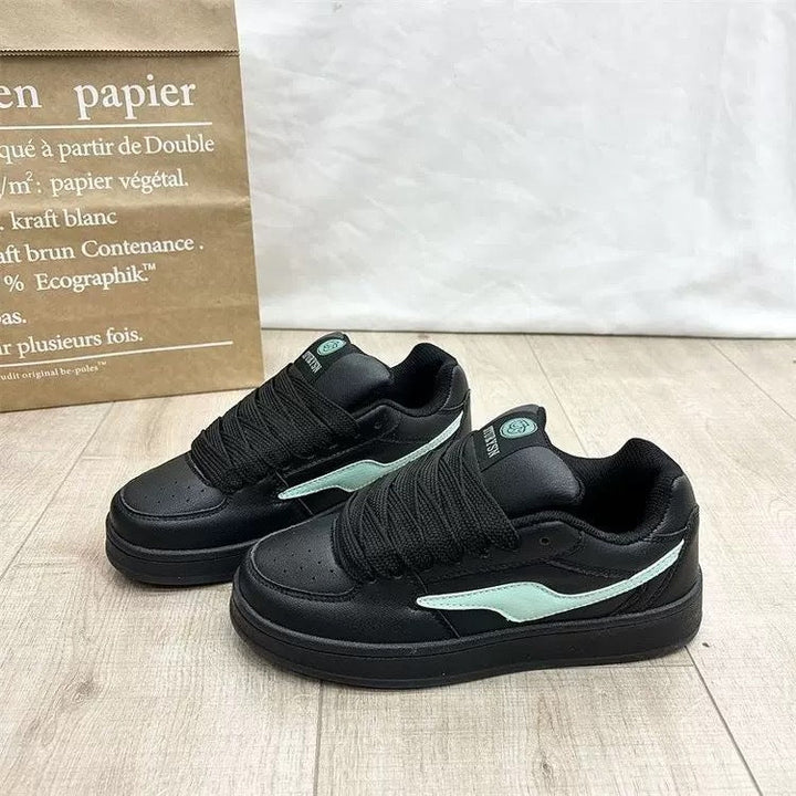Women's sports sneakers with non-slip outsole and breathable upper material Mune Fashion