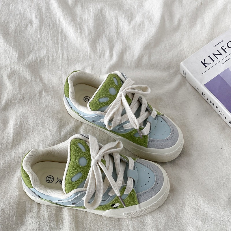 Women's sneakers in modern design with soft upper material from Mune Fashion