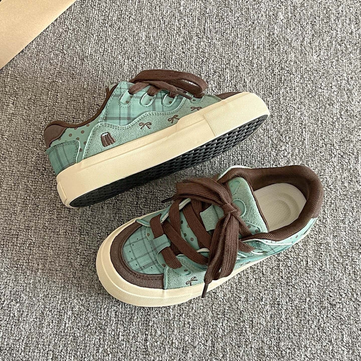 Women's Comfortable Sneakers in Playful Design Mune Fashion