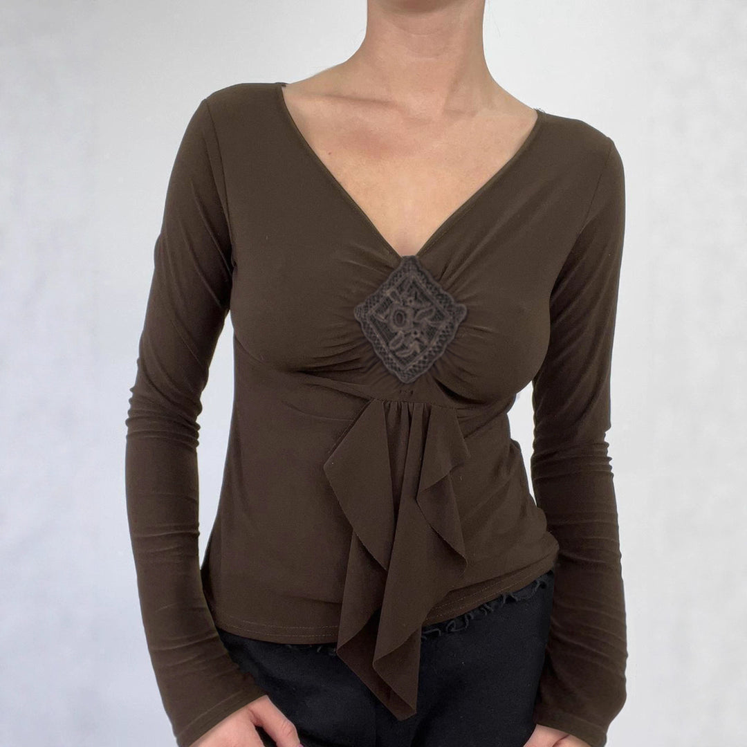 Women's figure-hugging long sleeve shirt with draped front and crocheted central applique Mune Fashion