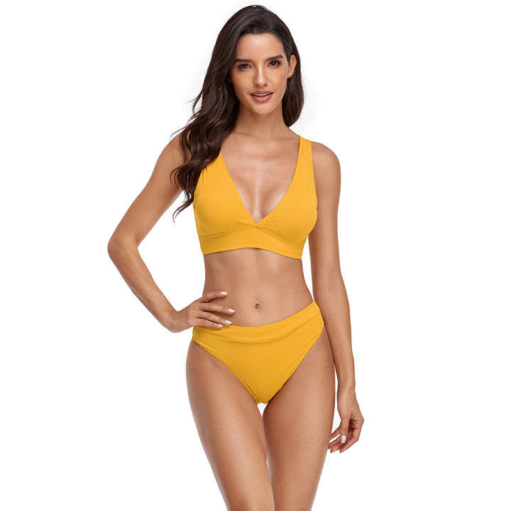 Women's triangle bikini set with fashionable cut and high waist Mune Fashion