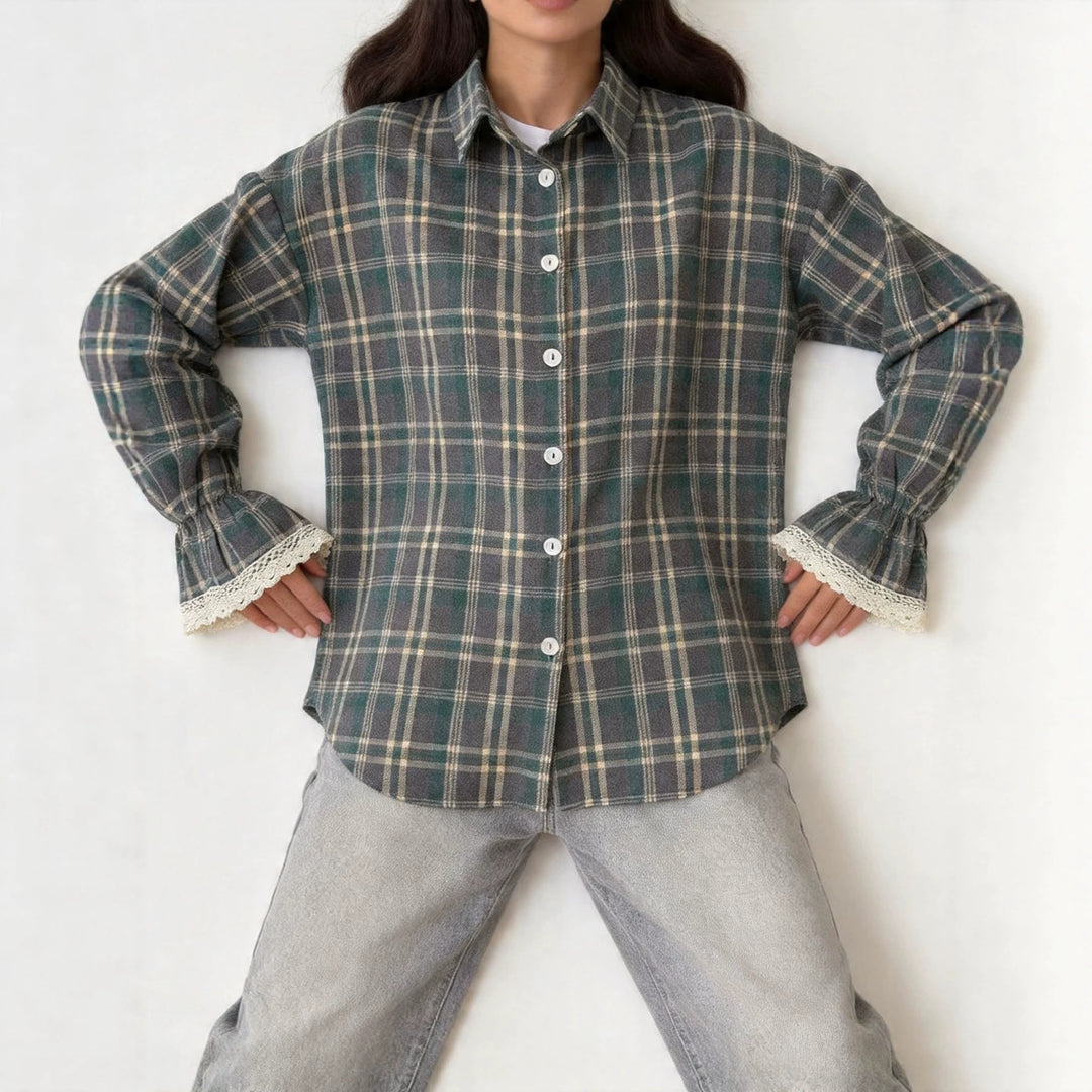 Women's checkered blouse with lace cuffs and oversized cut Mune Fashion