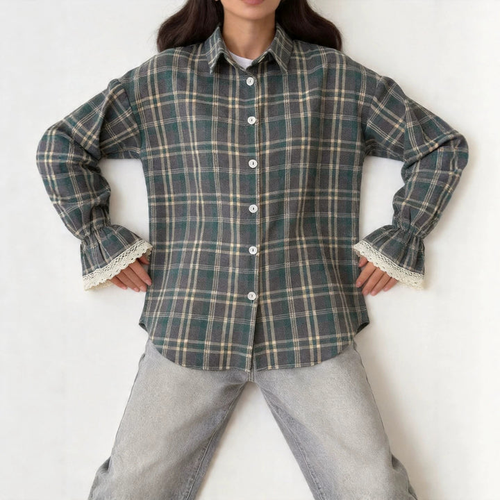 Women's checkered blouse with lace cuffs and oversized cut Mune Fashion