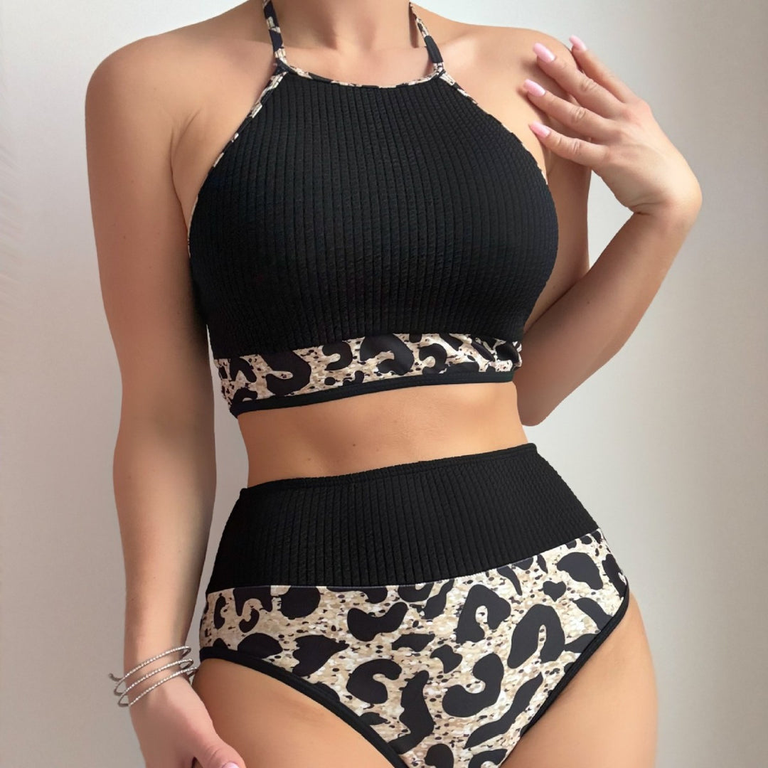 Women High-Waisted Bikini Set with Sporty Top and Animal Print Mune Fashion