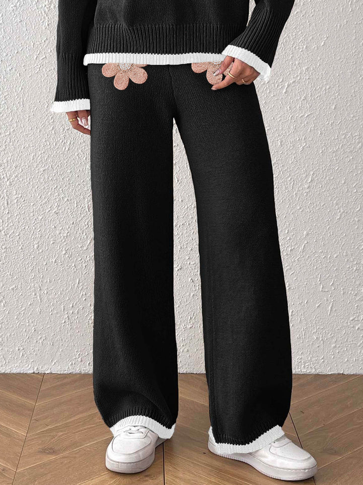 Women's comfortable knit pants with floral appliqué design Mune Fashion
