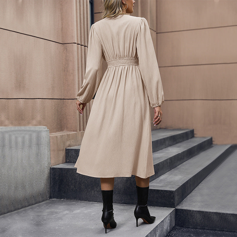 Women's Midi Dress with V-Neck, Waist Panel, Button Placket and Pleated Structure Mune Fashion