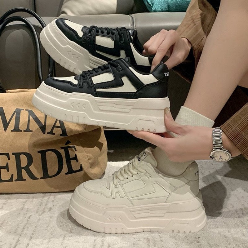 Women Chunky Sneakers with sporty design and chunky sole Mune Fashion