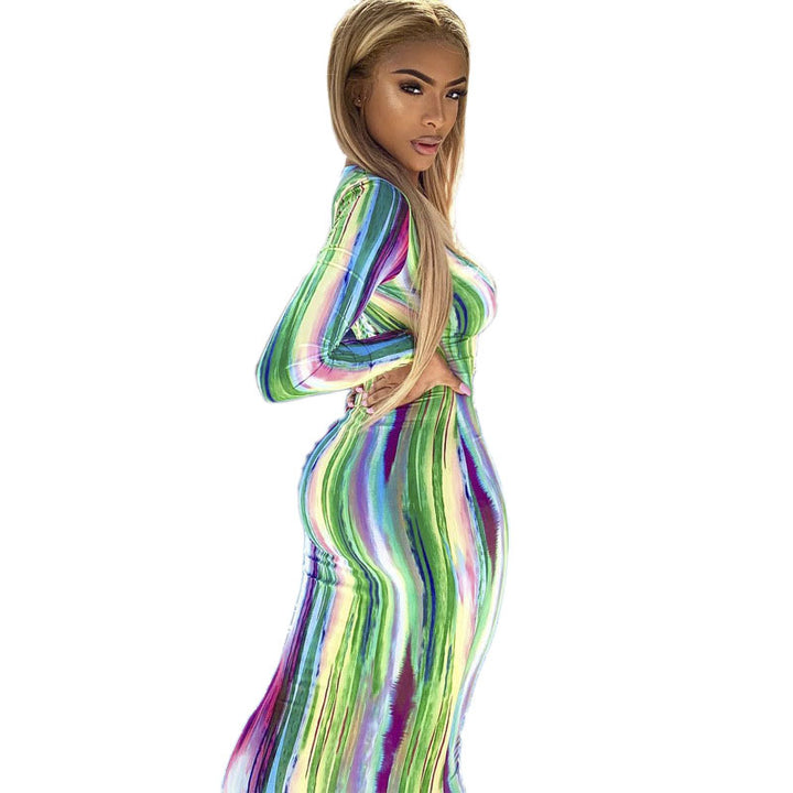 Ladies Fitted Maxi Dress with Long Sleeves and Abstract Stripe Pattern Mune Fashion