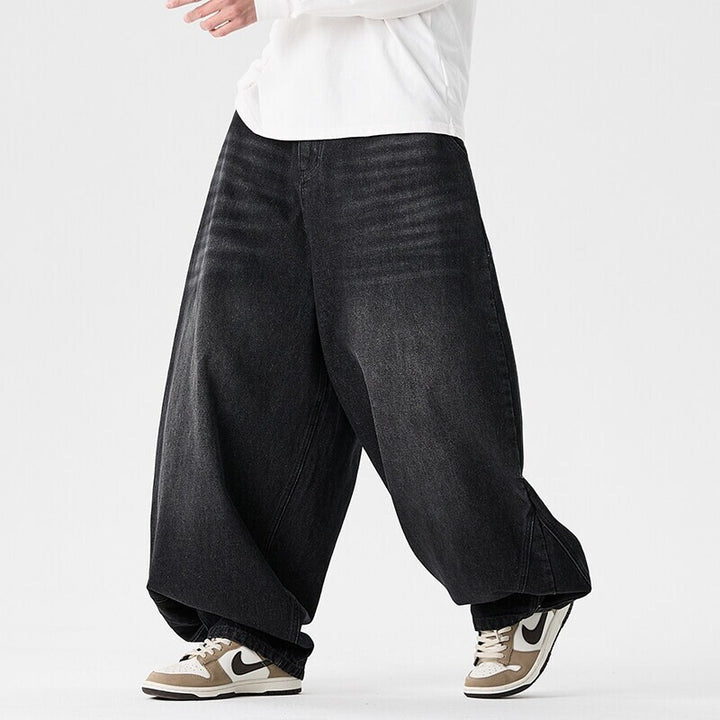 Men's extra-wide baggy jeans with a deep step, relaxed low-crotch cut, and wide hem Mune Fashion