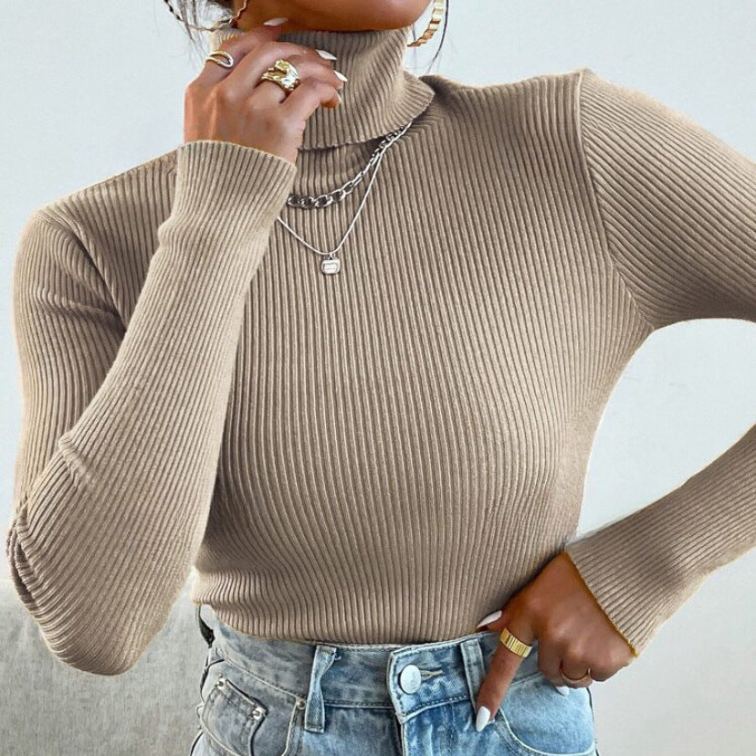 Women's Elegant Turtleneck Sweater with Fine Ribbed Texture Mune