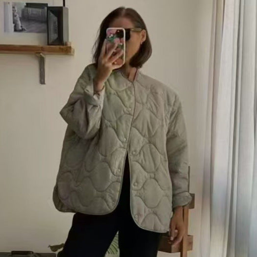 Women's Oversize Quilted Jacket without Collar with Snap Button Closure and Rounded Hem Mune Fashion