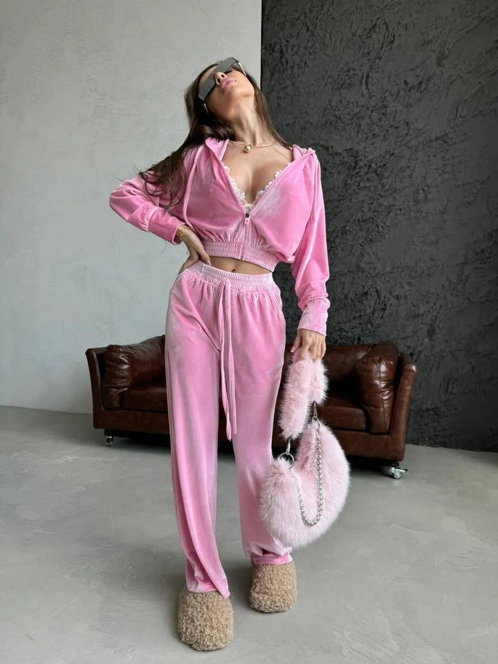 Women's luxurious velvet two-piece jogging suit with cropped zipper and wide pants Mune Fashion