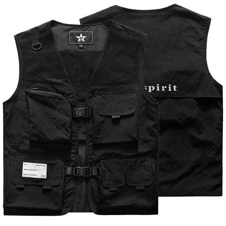 Men's multifunctional utility vest with mesh back, modular pocket arrangement, and click fasteners Mune Fashion