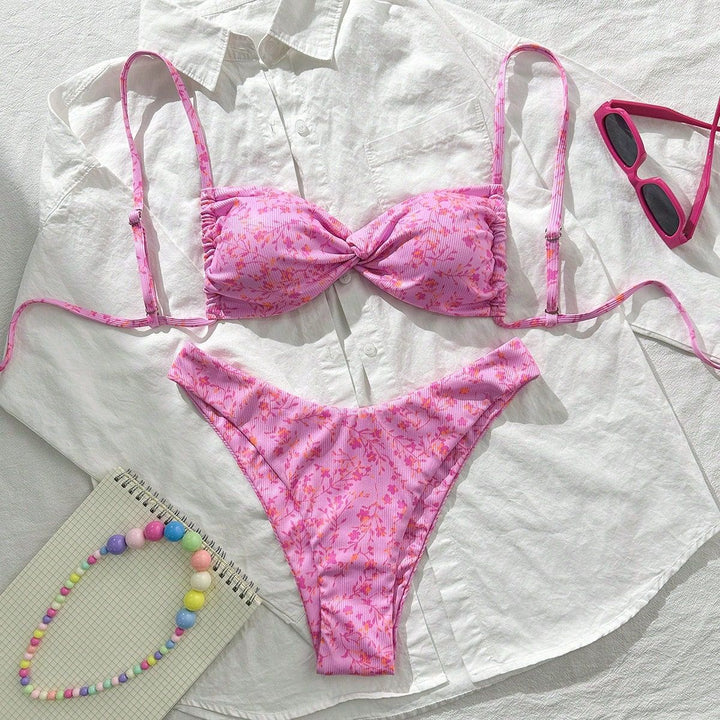 Women's Underwire Bikini with Blooming Design Mune Fashion