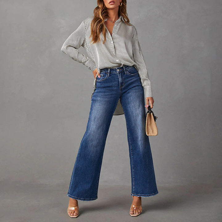 Women High-Waist Denim Flared Pants with Wide Leg and Light Vintage Wash Mune Fashion