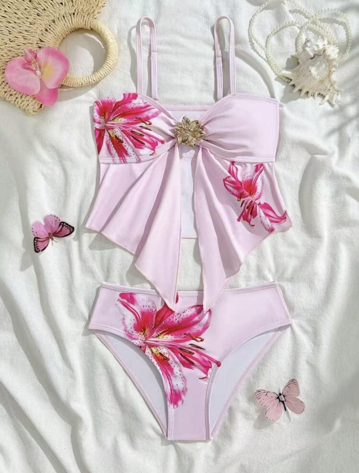 Women's bikini set with floral wrap detail and elegant flower applique Mune Fashion