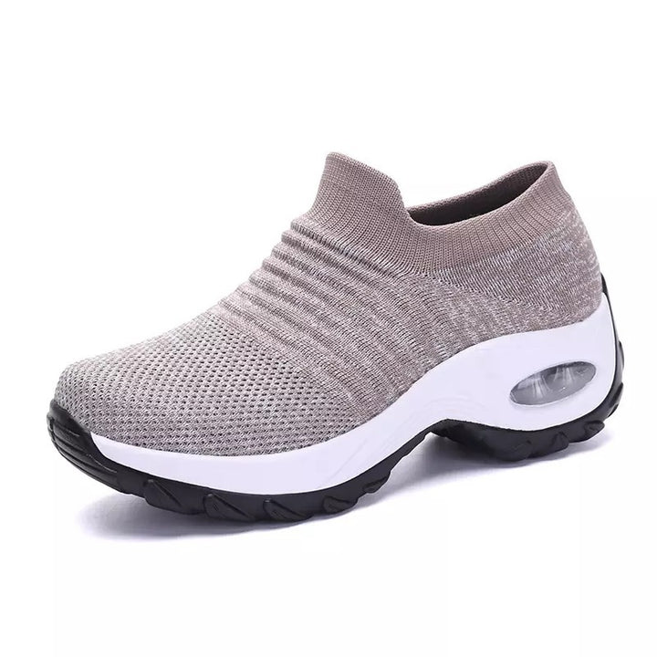 Ladies Slip-On Knit Sneakers with sock-like shaft and air-cushioned platform sole Mune Fashion