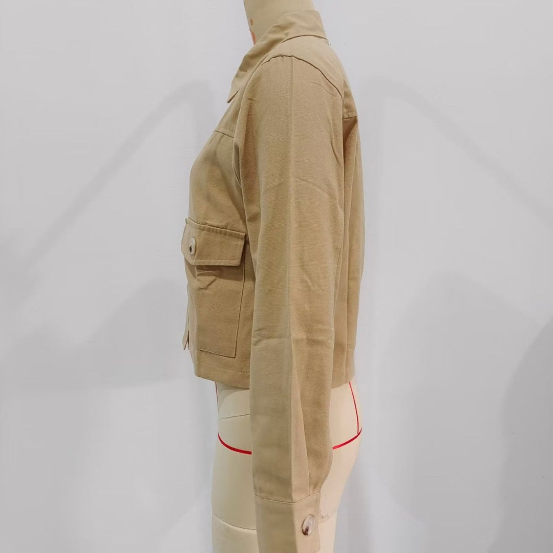Women's short utility jacket with shirt collar and patch pockets Mune Fashion