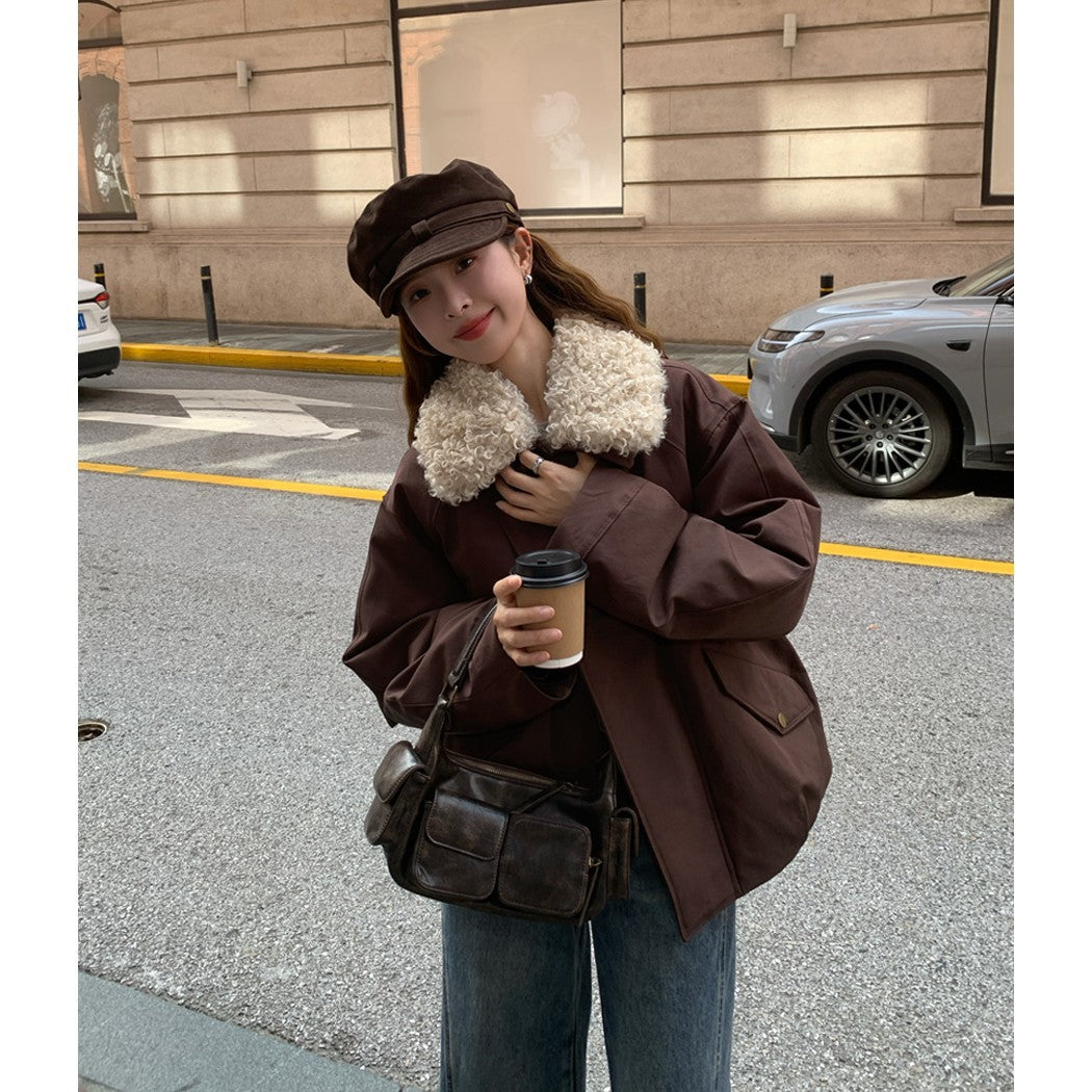 Women's Oversize Short Jacket with Teddy Collar and Flap Pockets Mune Fashion