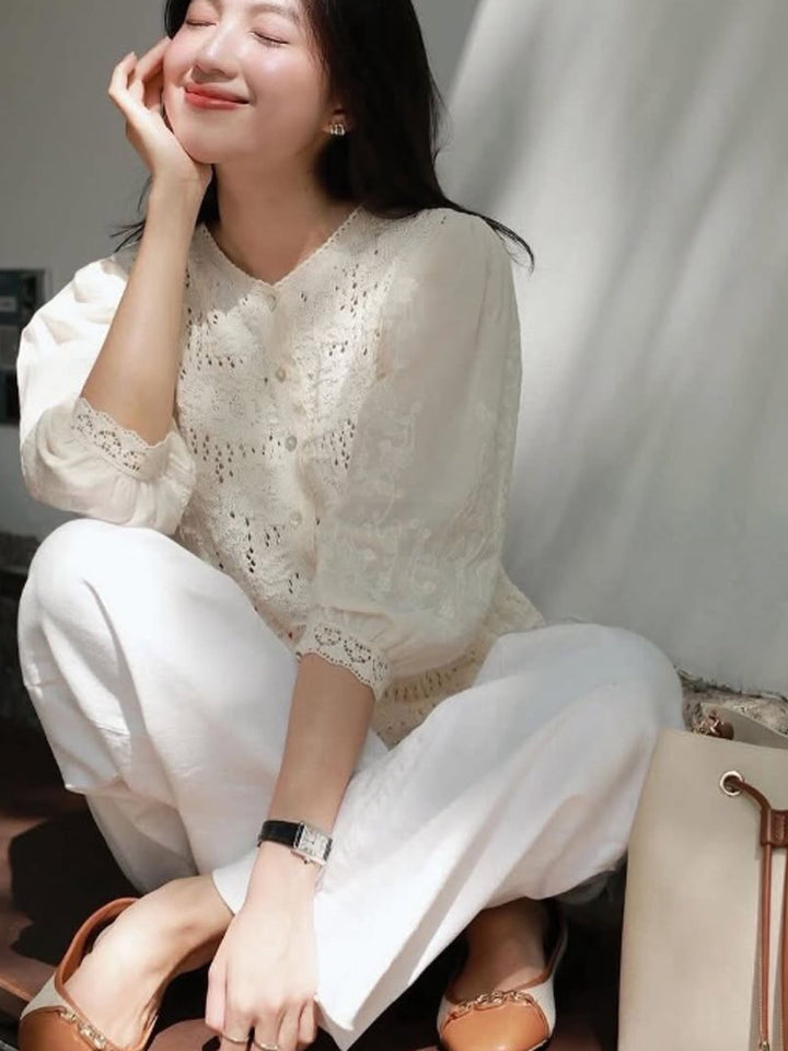 Women's Romantic Crochet Blouse with Continuous Button Placket, V-Neck and Three-Quarter Balloon Sleeves Mune Fashion