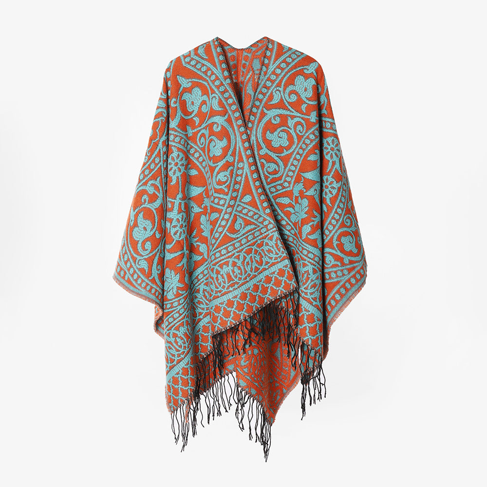 Women's coarse-woven rectangular poncho with oriental medallion jacquard and decorative fringed hem Mune Fashion