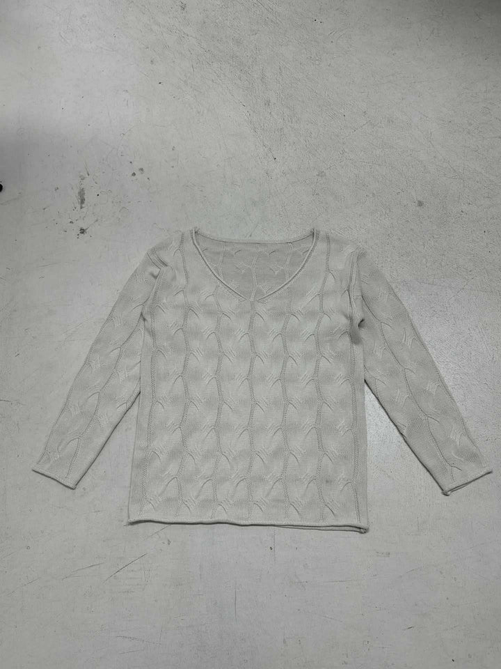 Women's casual oversized knitted sweater with cable pattern and wide V-neck Mune Fashion