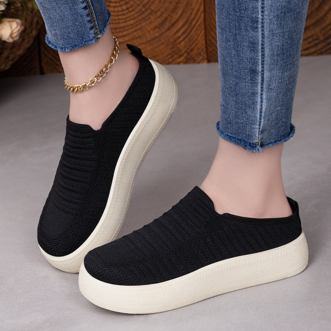 Ladies knitted slip-on platform sneakers with sock-like shaft, elastic entry, and shock-absorbing lightweight sole Mune Fashion