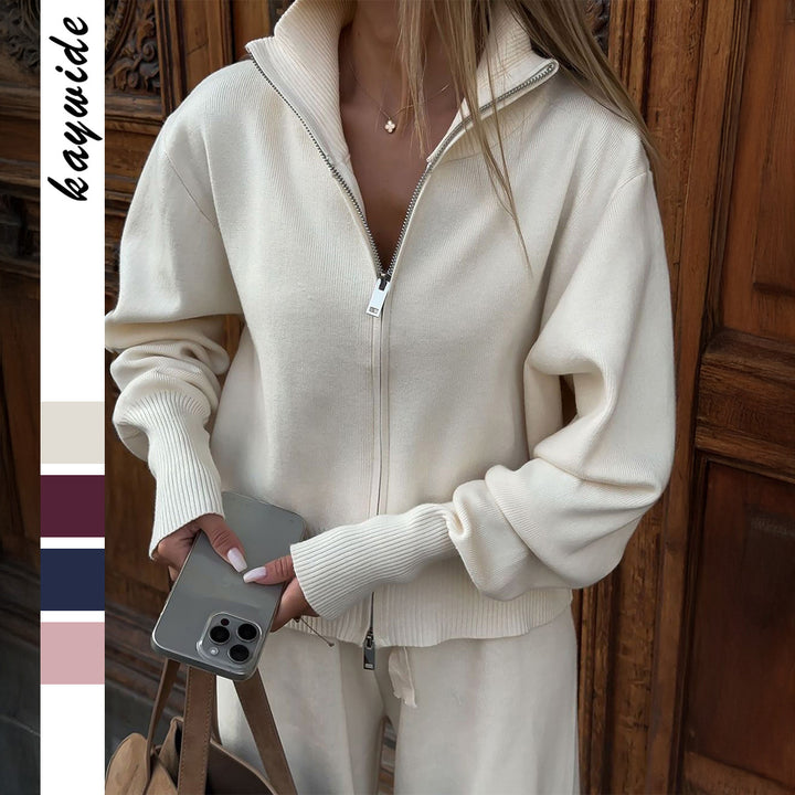 Women Knitted Loungewear Set with high collar, zipper and wide high-waist pants Mune Fashion