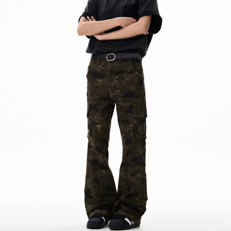 Women's cargo pants in flared cut with utility pockets and extended hem Mune Fashion