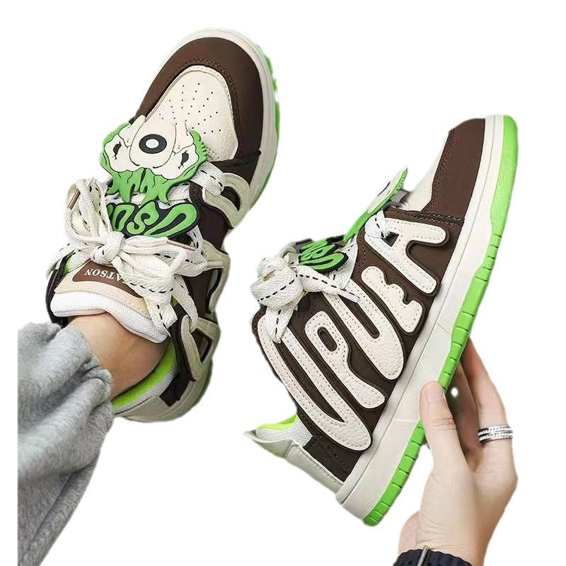 Women's sporty sneakers with unique appliqué and cushioning insole Mune Fashion