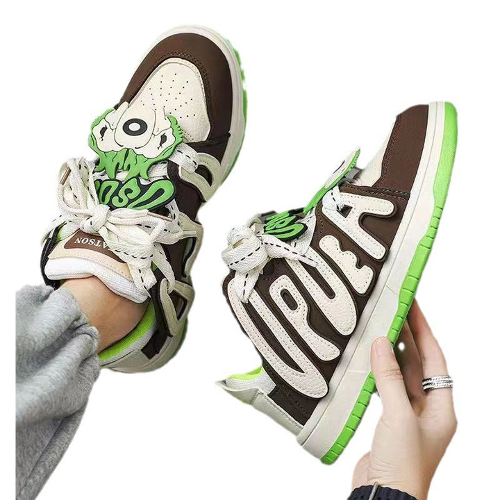 Women's sporty sneakers with unique appliqué and cushioning insole Mune Fashion