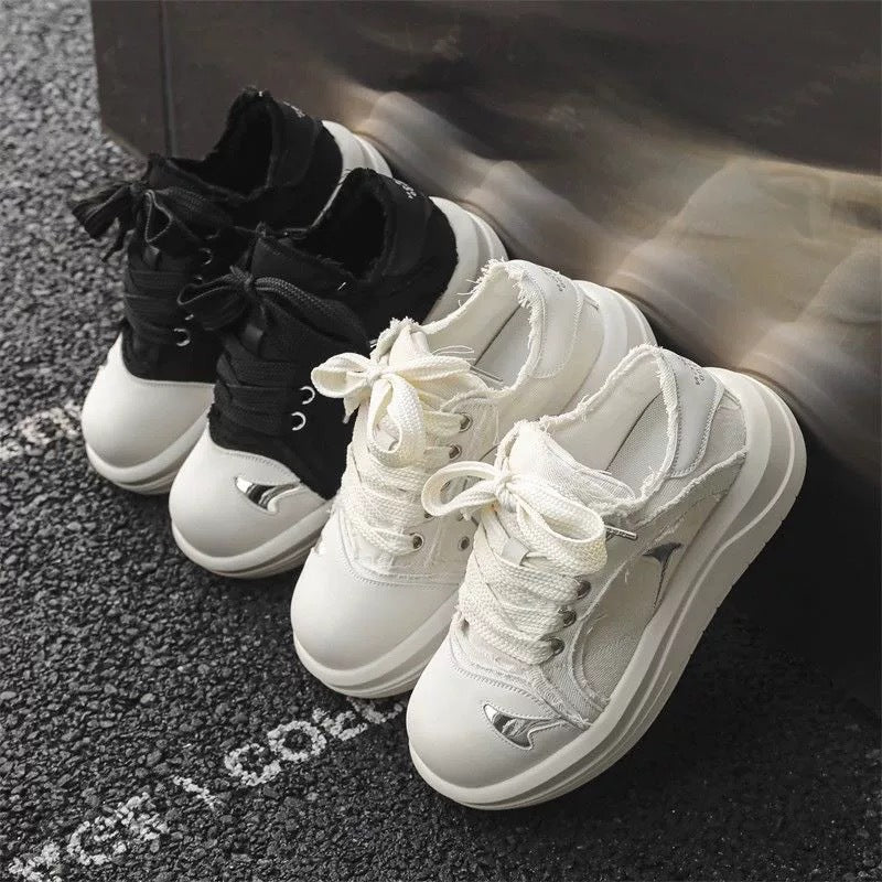 Women High-Quality Sneakers with Innovative Lacing Details and Comfortable Cushioning Mune Fashion