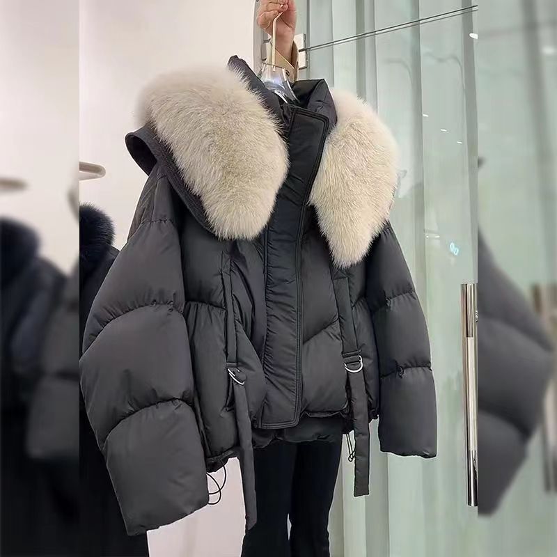Ladies nano short thermo puffer jacket with detachable faux fur collar, high closing stand-up collar, and drawstring hem Mune Fashion