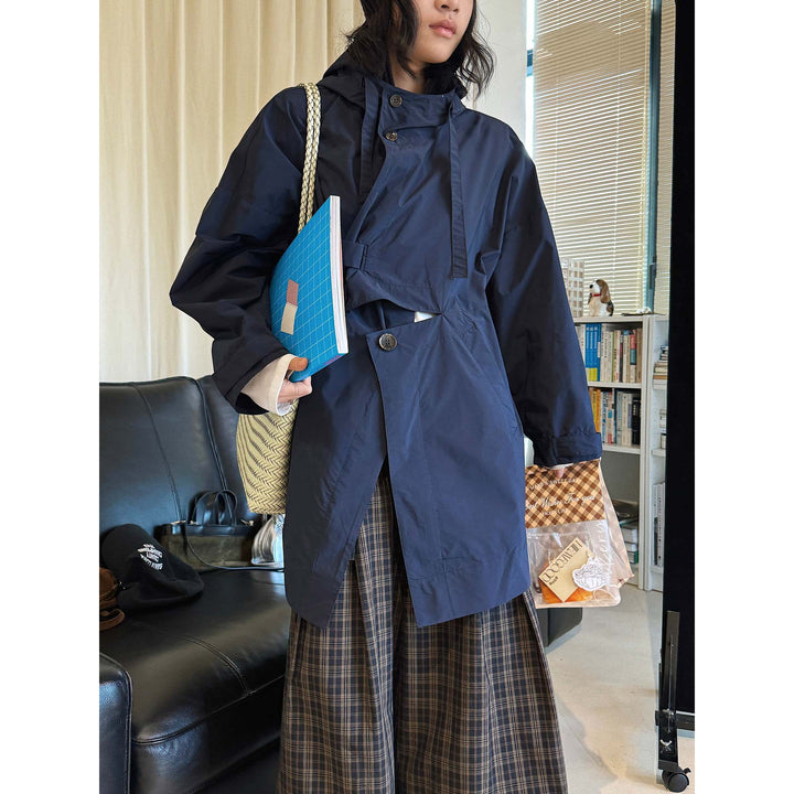 Ladies Oversize Rain Parka with Hood, High Stand Collar and Concealed Button Placket Mune Fashion