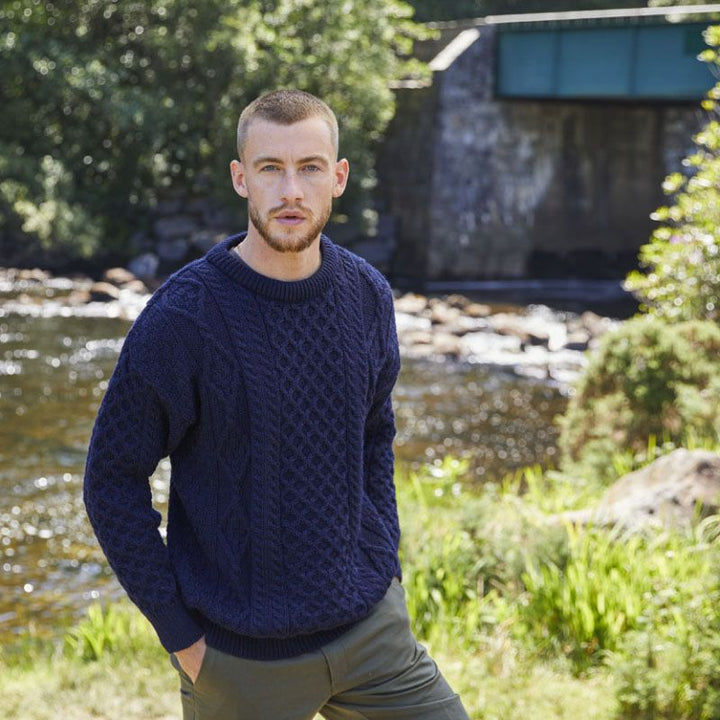 Men's fashionable knitted sweater with cable pattern