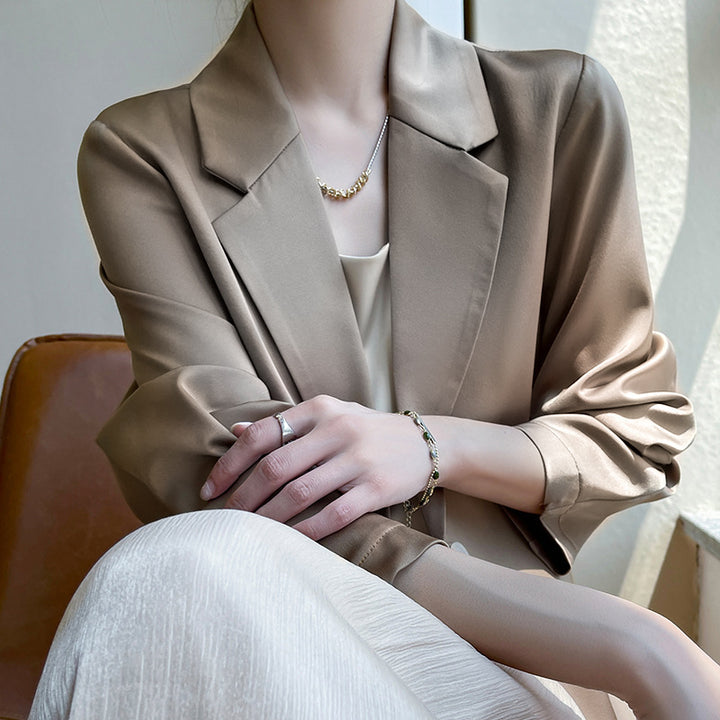Women Slightly Tailored Long Blazer with Button Closure and Flap Pockets Mune Fashion