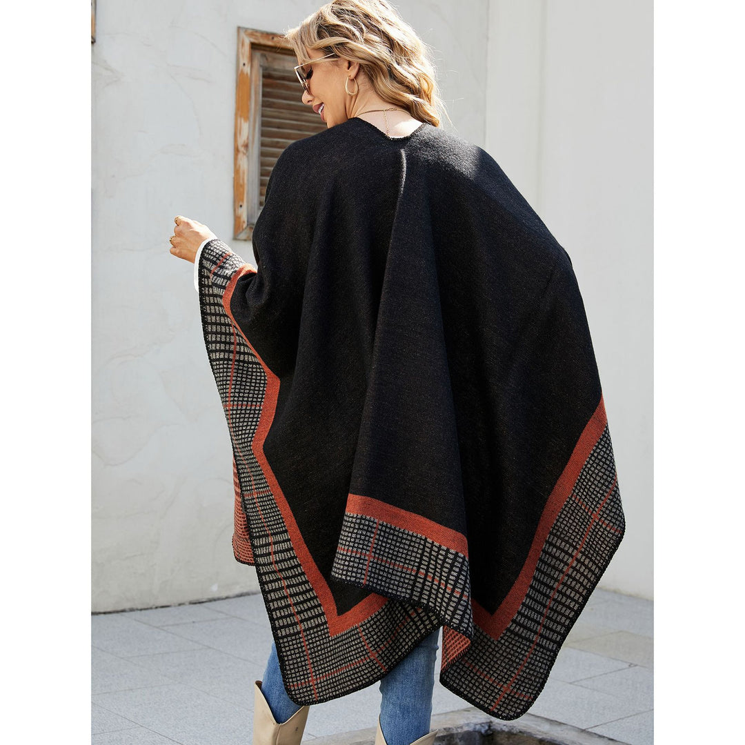 Women's Oversize Cape Poncho made of wool blend with boxy fall and fine border structure Mune Fashion