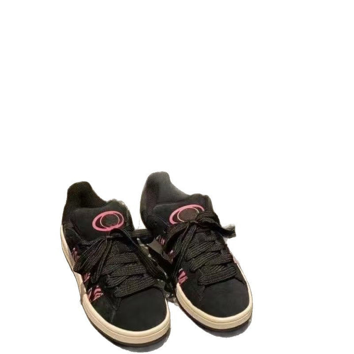 Ladies sporty sneakers with fashionable accent and robust sole Mune Fashion